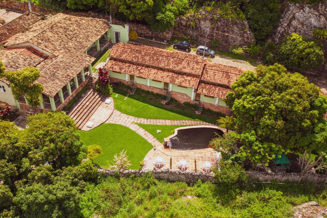 Pousada Pedras De Igatu Exterior foto