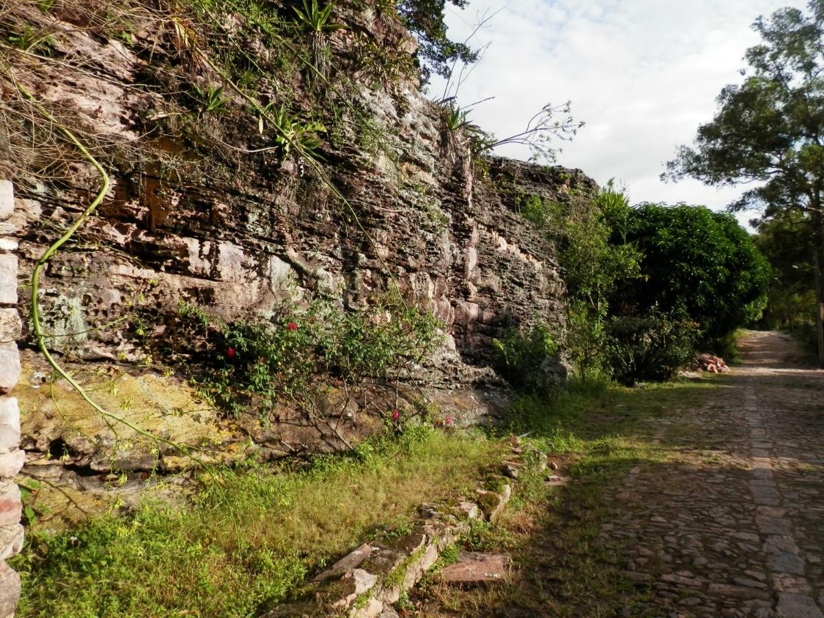 Pousada Pedras De Igatu Exterior foto